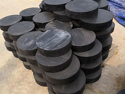 崇仁县板式橡胶支座由若干层橡胶片与薄钢板经加压硫化